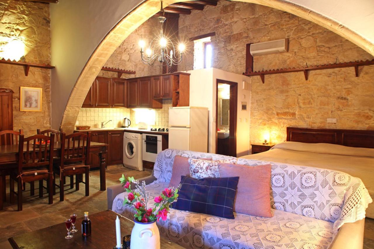 Agrovino Lofou Hotel Exterior foto