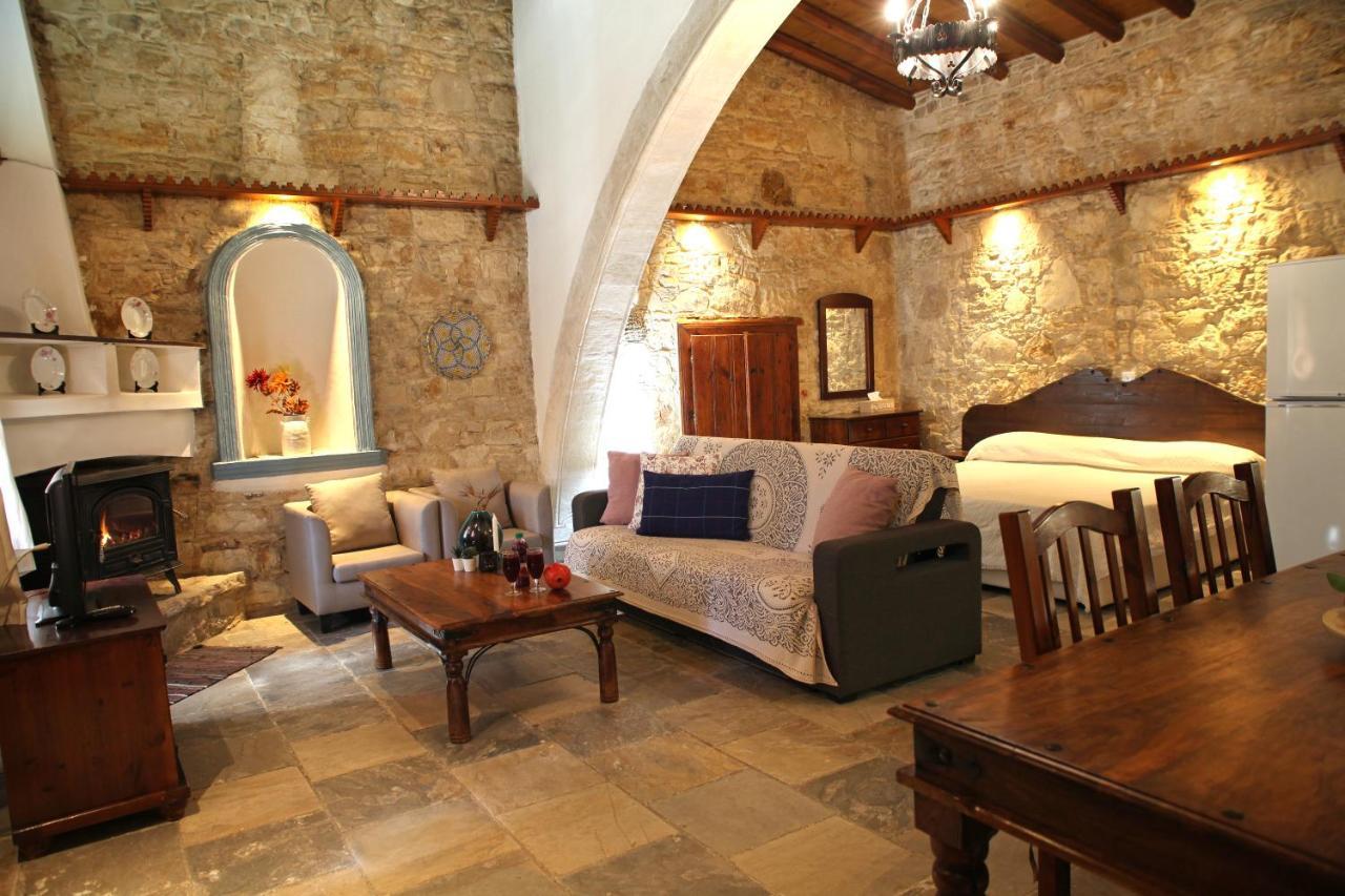 Agrovino Lofou Hotel Exterior foto